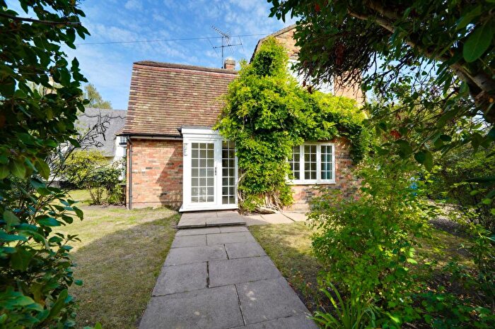 2 Bedroom Cottage To Rent In High Street, Hemingford Abbots, PE28
