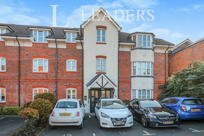 2 Bedroom Flat To Rent In Birch End, Warwick, CV34