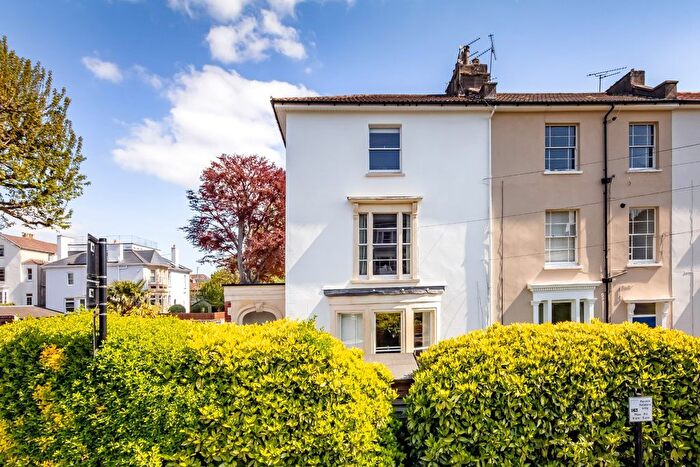 2 Bedroom Flat For Sale In Hampton Park, Redland, Bristol, BS6