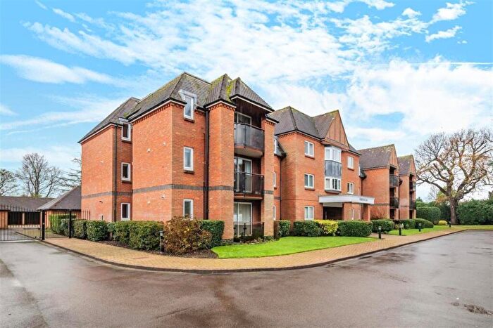 2 Bedroom Apartment To Rent In Herondean, The Avenue, Chichester, PO19
