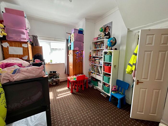1 Bedroom Flat To Rent In Fairfield Road, West Drayton, UB7