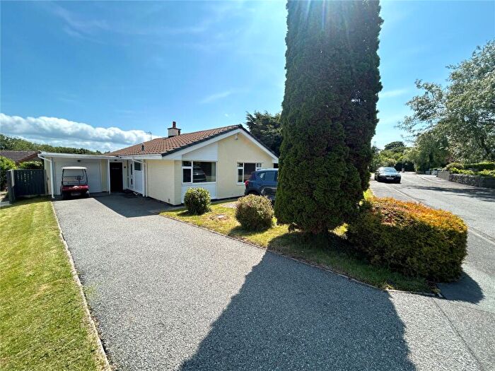 3 Bedroom Bungalow For Sale In Greenfield Avenue, Llangefni, Isle Of Anglesey, LL77