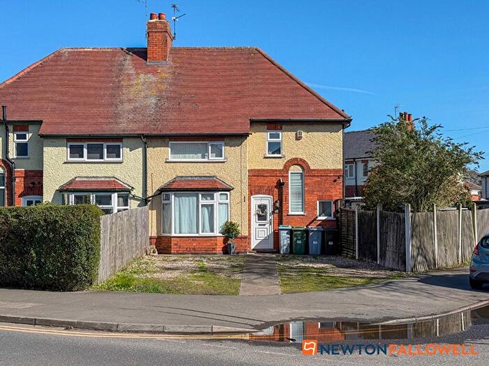 3 Bedroom Semi Detached House For Sale In Bowbridge Road, Newark, NG24