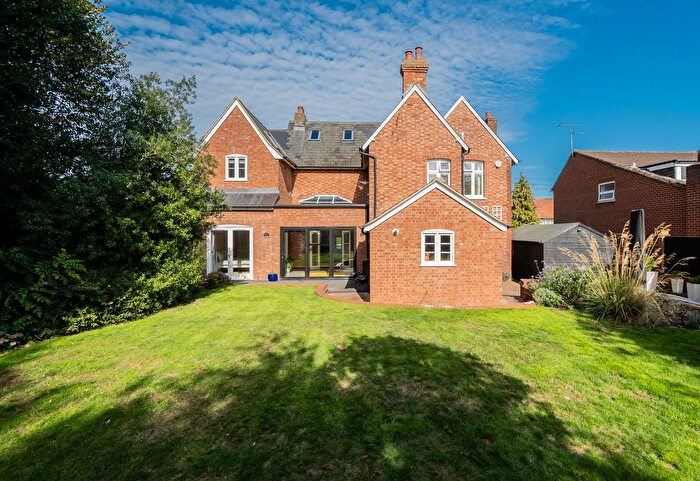4 Bedroom Detached House For Sale In Theydon Avenue, Milton Keynes, MK17