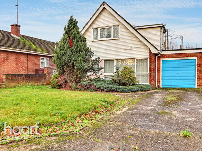 3 Bedroom Chalet For Sale In Martineau Lane, Norwich, NR1