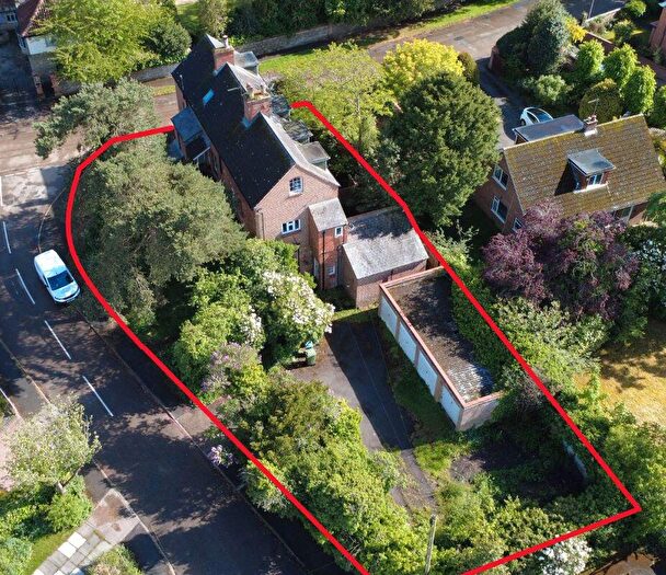 5 Bedroom Flat For Sale In & Low Street, & Brooklands Close, Collingham, Newark, Nottinghamshire, NG23