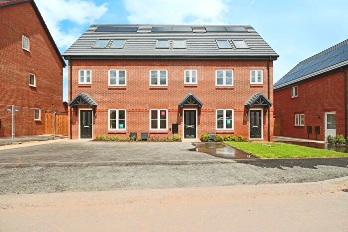 3 Bedroom Terraced House For Sale In Meadow House Drive, Coventry, CV4