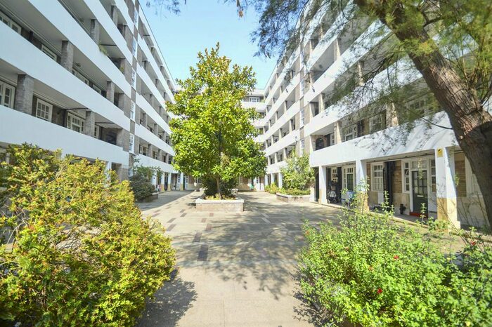 3 Bedroom Flat To Rent In Page Street, London, SW1P