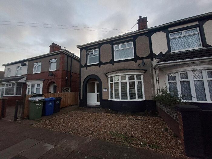 3 Bedroom Semi Detached House To Rent In Colin Avenue, Grimsby, DN32