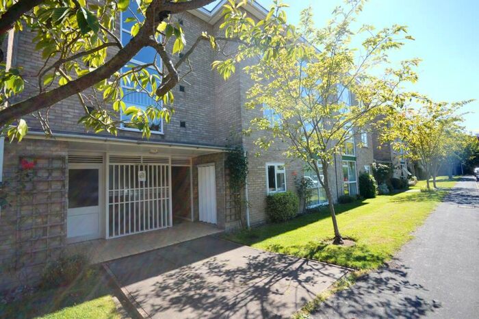 2 Bedroom Flat To Rent In Lilac Court, Cambridge, CB1