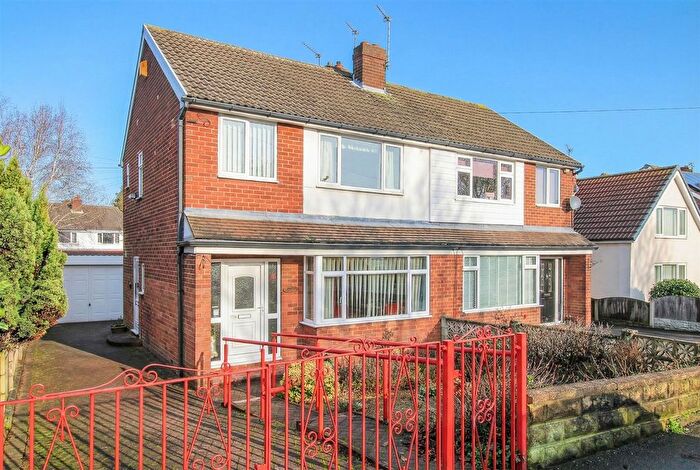 3 Bedroom Semi Detached House For Sale In Towngate, Ossett, WF5