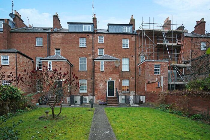 2 Bedroom Duplex For Sale In Leam Terrace, Leamington Spa, CV31