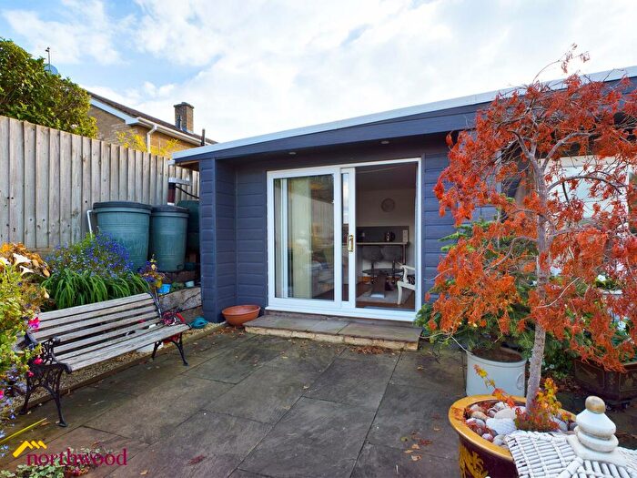 Studio To Rent In Danvers Road, Broughton, OX15