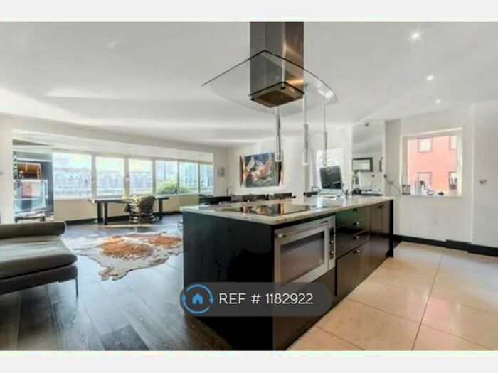 2 Bedroom Flat To Rent In Sailmakers Court, London, SW6