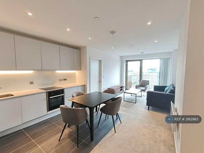 2 Bedroom Flat To Rent In Block A, Salford, M5