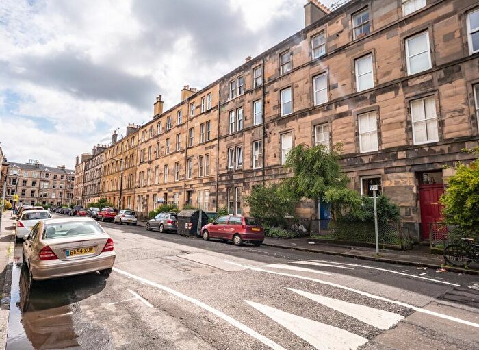 3 Bedroom Flat To Rent In Panmure Place, Tollcross, Edinburgh, EH3