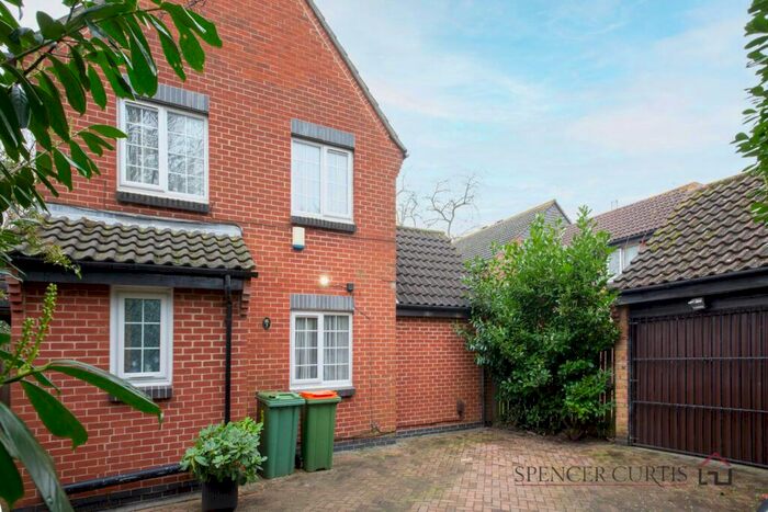 4 Bedroom Semi-Detached House To Rent In Hawksmoor Close, Beckton, London, E6