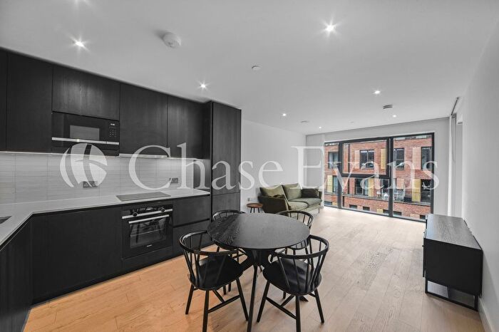 1 Bedroom Flat To Rent In Heygate Street, Park And Sayer, Elephant And Castle, London, SE17