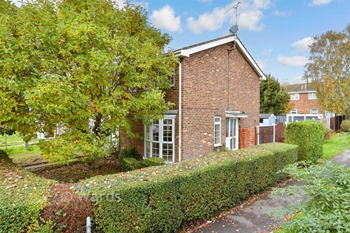 3 Bedroom End Of Terrace House For Sale In Warlingham Close, Rainham, Gillingham, Kent, ME8