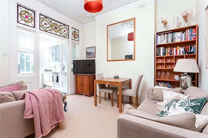 1 Bedroom Flat To Rent In Rectory Grove, London, SW4