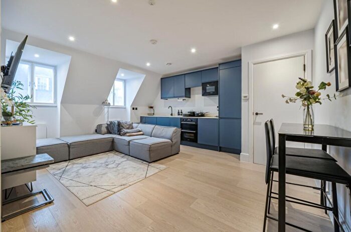 1 Bedroom Flat For Sale In Station Road, Reading, RG1