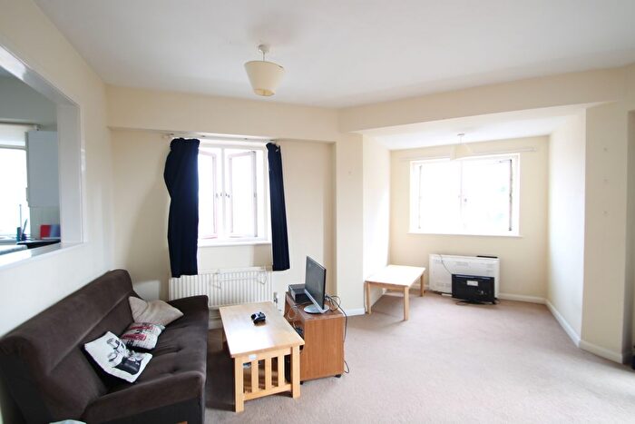 2 Bedroom Flat To Rent In Lownds Court, Bromley, BR1