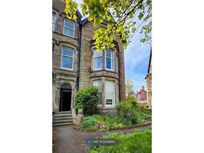 1 Bedroom Flat To Rent In St. Georges Square, Lytham St. Annes, FY8