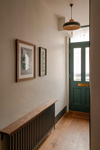 3 Bedroom Terraced House For Sale In Malvern Road, Leytonstone, London, E11