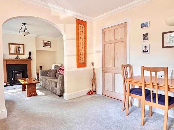 3 Bedroom End Of Terrace House For Sale In Nevells Road, Letchworth Garden City, SG6