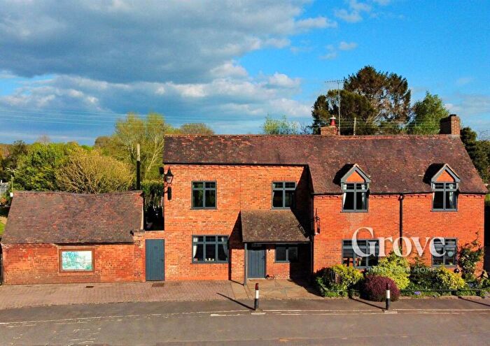 4 Bedroom Detached House For Sale In Worcester Road, Harvington, DY10