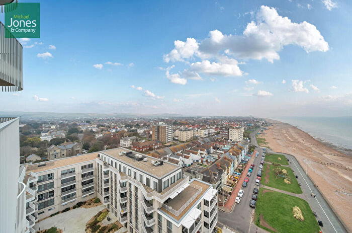 2 Bedroom Flat To Rent In Brighton Road, Worthing, West Sussex, BN11