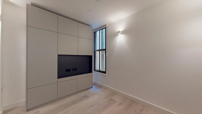 Studio To Rent In George Street, Luton, LU1