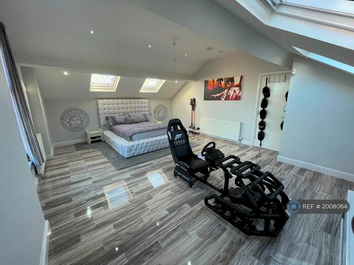 2 Bedroom Penthouse To Rent In Norwood Road, Sheffield, S5