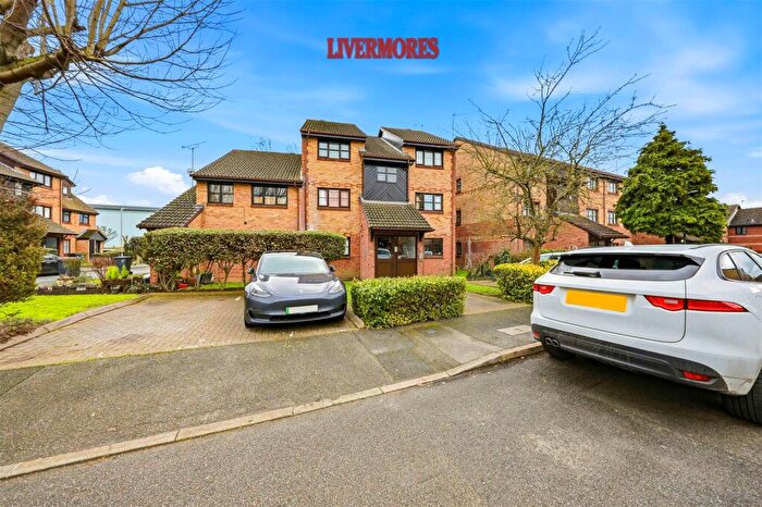 1 Bedroom Apartment For Sale In Kenwyn Road, Dartford, DA1