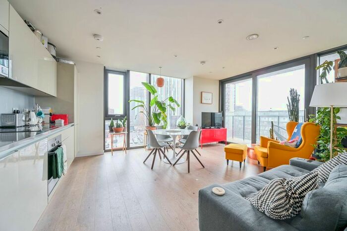 2 Bedroom Flat To Rent In One The Elephant, Elephant And Castle, London, SE1
