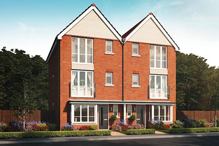 4 Bedroom Semi-Detached House For Sale In Indigo Park, Chichester, PO20