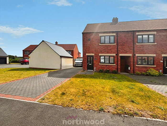 3 Bedroom End Of Terrace House To Rent In Meadow View, Mattersey Thorpe, Doncaster, DN10