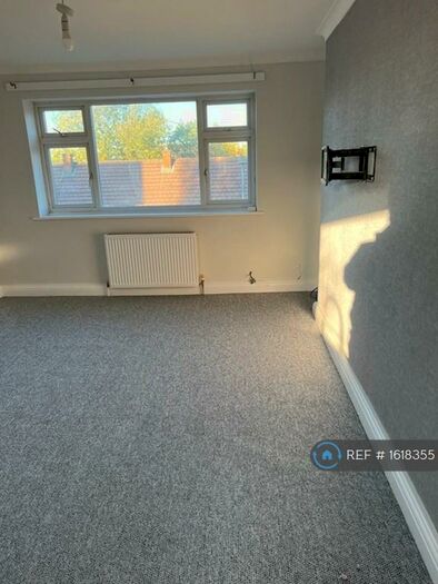 2 Bedroom Flat To Rent In Thornton, Liverpool, L23