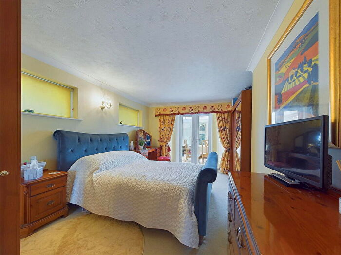 2 Bedroom Detached Bungalow For Sale In The Heights, Findon Valley, Worthing, BN14