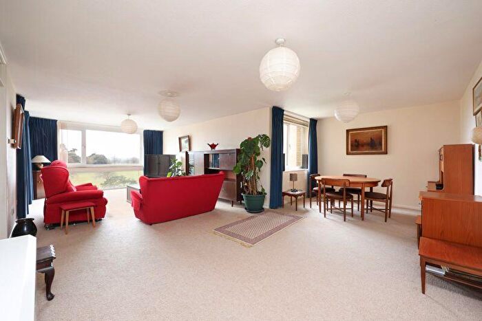 2 Bedroom Apartment For Sale In Durdham Park | Redland, BS6