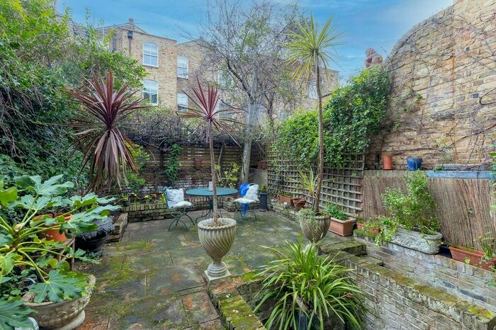 1 Bedroom Flat To Rent In Kings Road, Chelsea, SW10