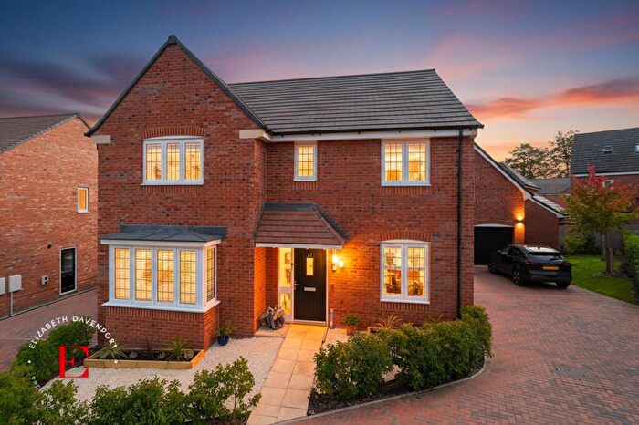 5 Bedroom Detached House For Sale In Martin Drive, Kenilworth, CV8