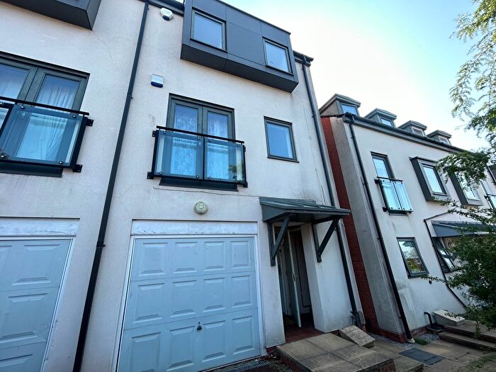 4 Bedroom Property To Rent In Othello Road, Wolverhampton, WV10