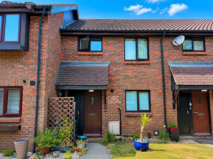 3 Bedroom Terraced House For Sale In Rickwood, Horley, RH6