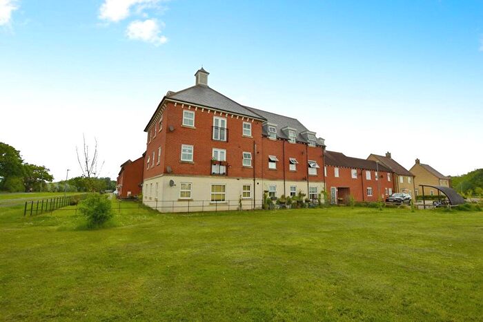 2 Bedroom Apartment For Sale In Valentinus Crescent, Colchester, Essex, CO2