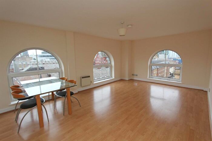 2 Bedroom Flat To Rent In City Central, Wellington Street, LS1