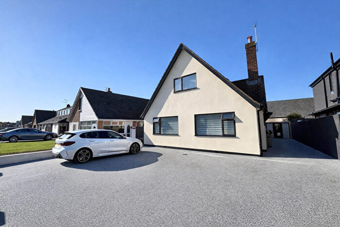 3 Bedroom Detached House For Sale In Waddington Road, Lytham St Annes, FY8