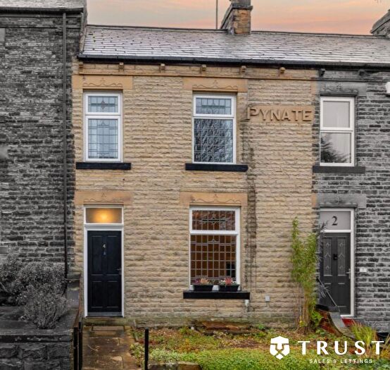 3 Bedroom Terraced House For Sale In Pynate Road, Batley, WF17