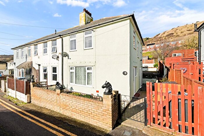 3 Bedroom End Of Terrace House For Sale In Kings Ropewalk, Dover, CT17