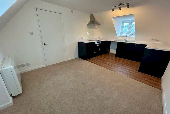 1 Bedroom Flat To Rent In Blandford Town Centre, DT11